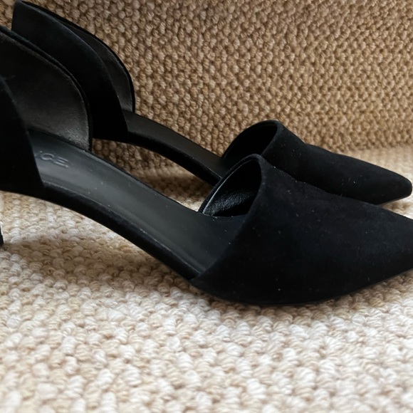 Vince black suede kitten heels size 9M in excellent condition - Picture 2 of 5